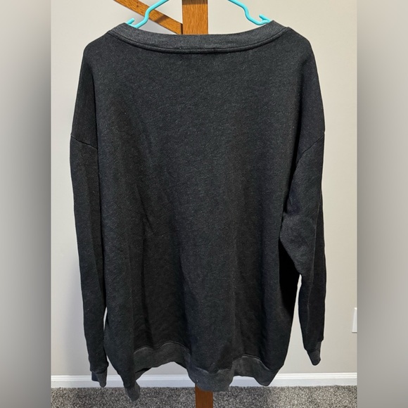 Wildfox Roadtrip Babe Sweatshirt Black Sun Faded Wash With Floral Design NWOT L - Picture 3 of 6